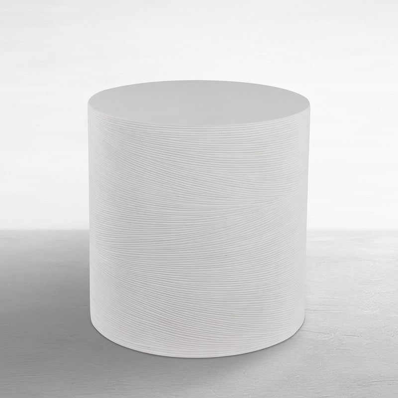 Caraway 20.5" Round Outdoor Pedestal Side Table