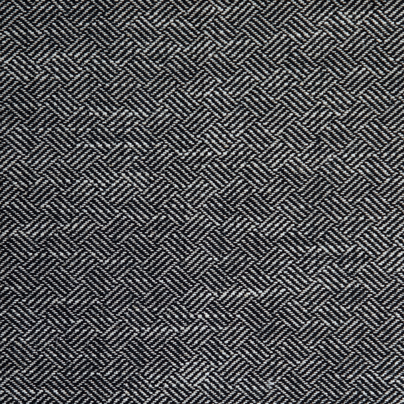 Hutch/black