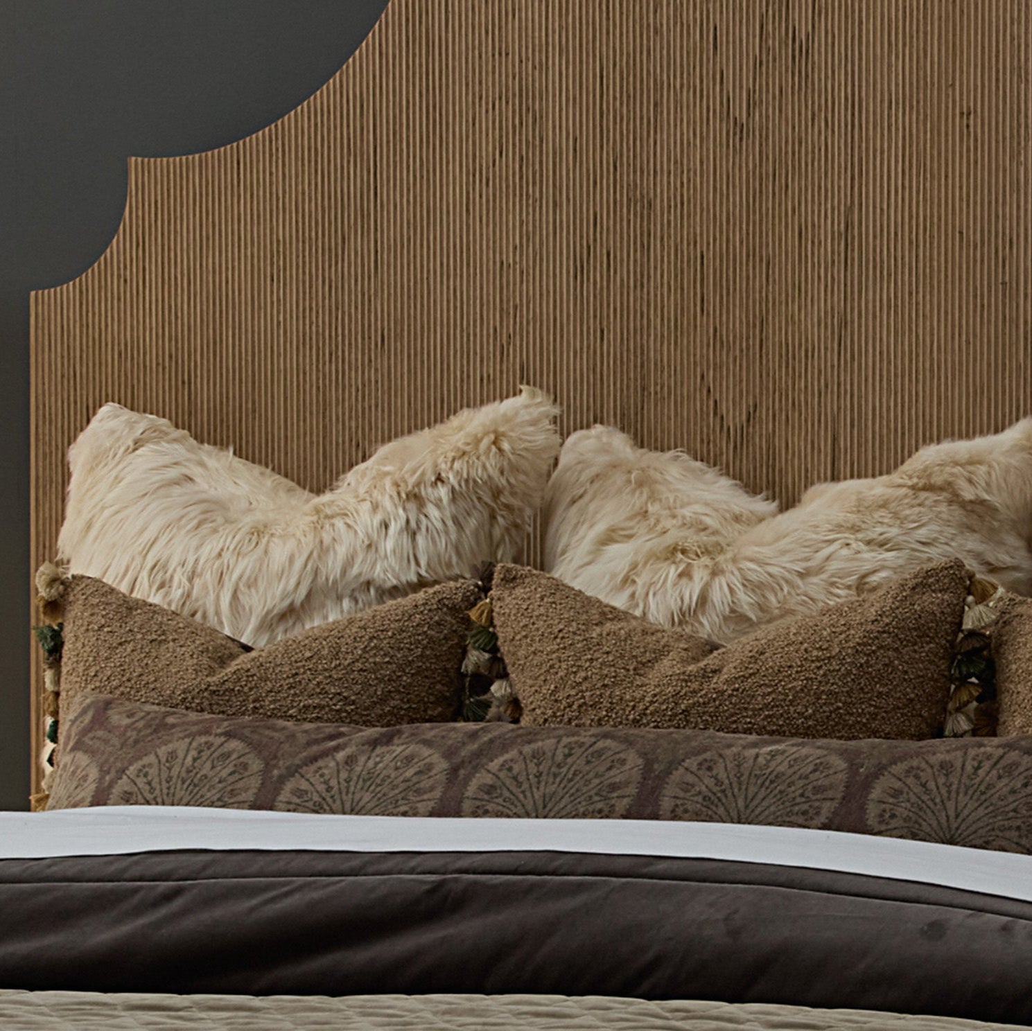 Elegant Luxury Indoor & Outdoor Decorative Home Accessories