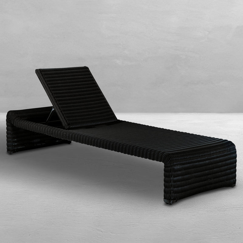Como Resin Wicker Chaise